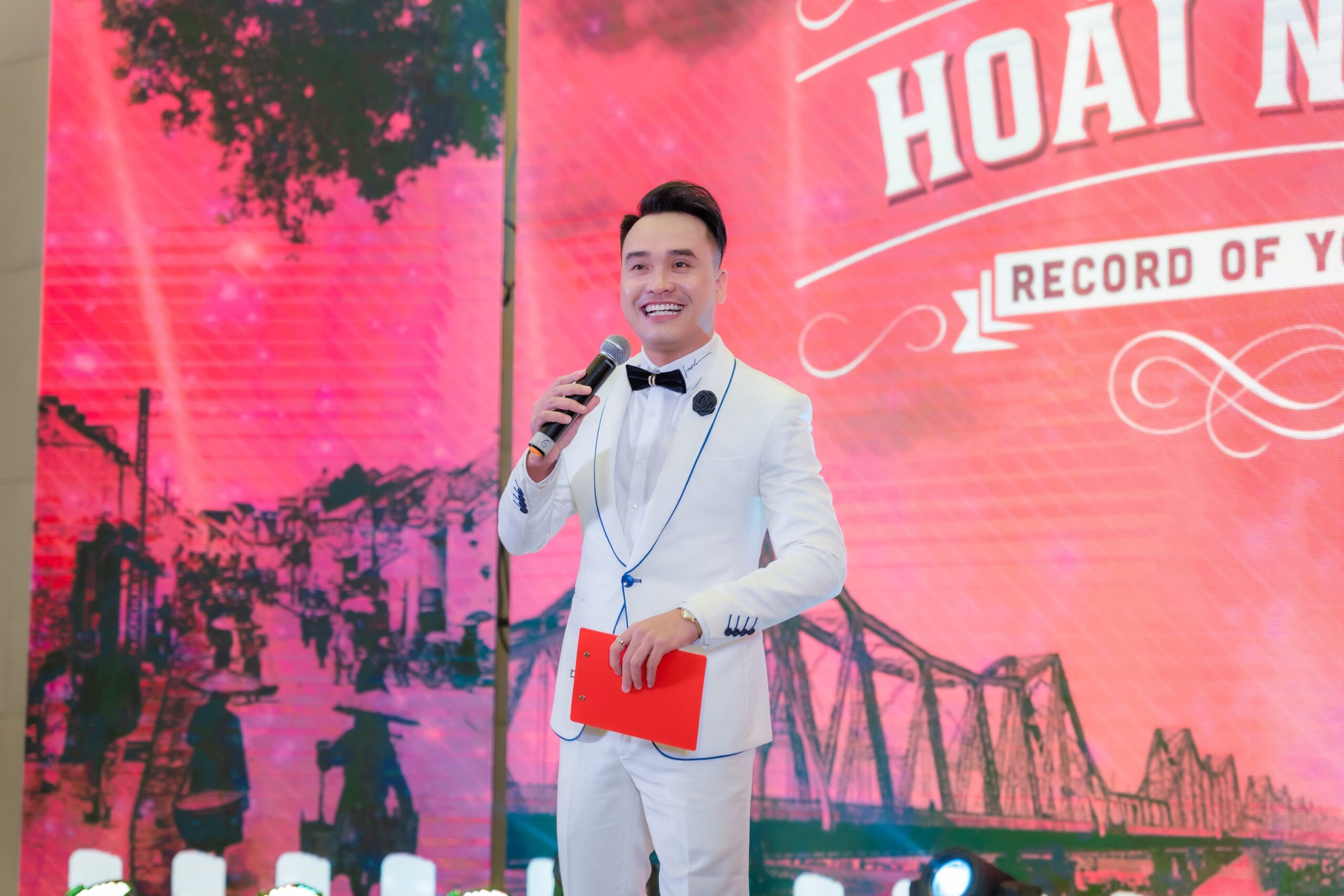 MC Tiến Vũ: MC chuyên nghiệp cho Gala, Teambuilding, Hội nghị doanh nghiệp