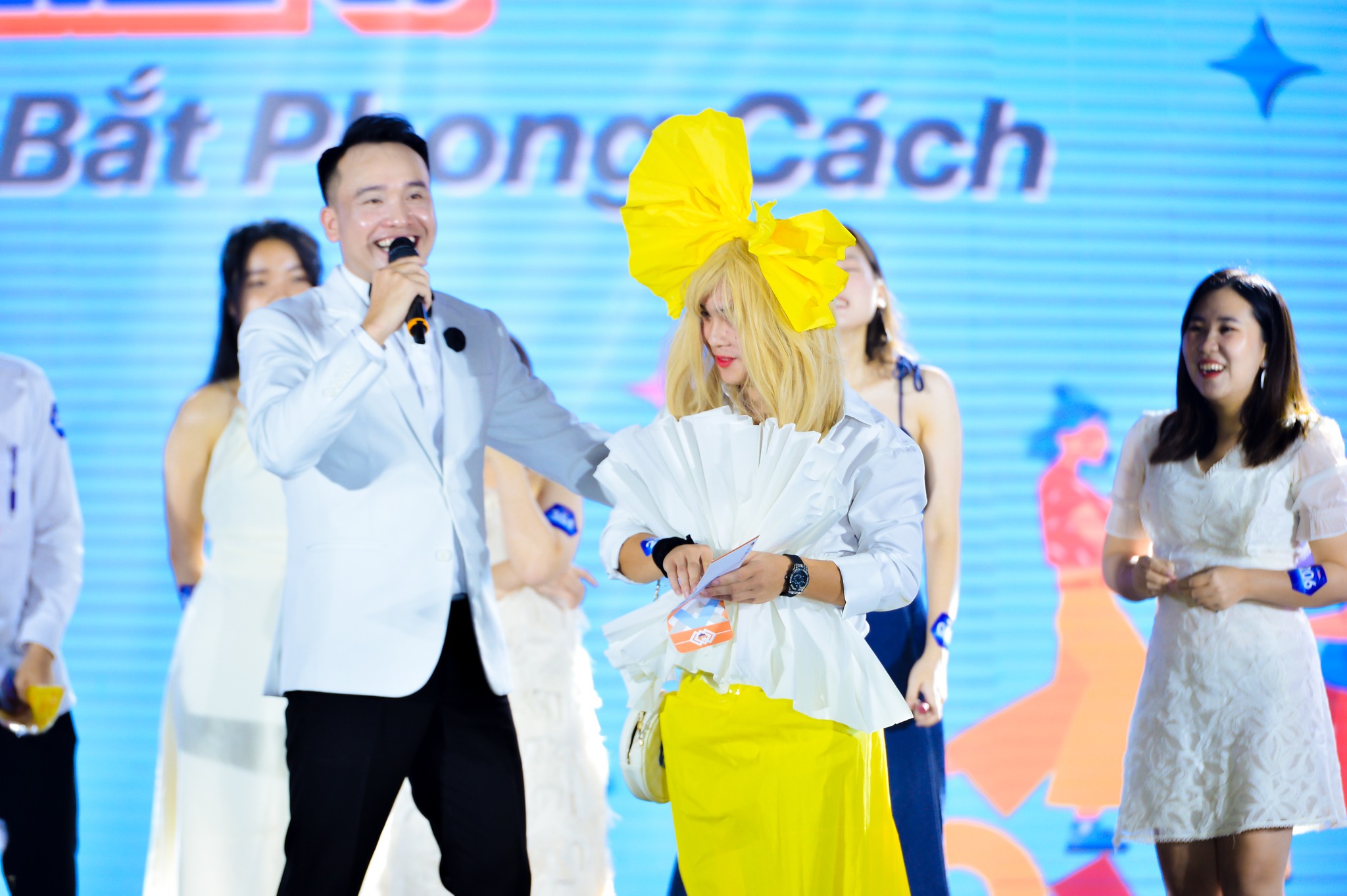 Vì sao Tiến Vũ luôn chọn nụ cười khi đứng trên sân khấu?
